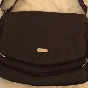 Cross Body Baggalini